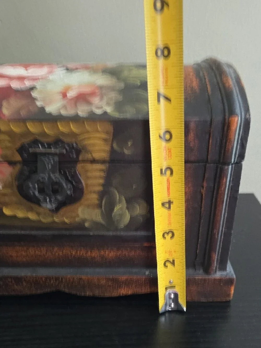 N/A vintage hand
